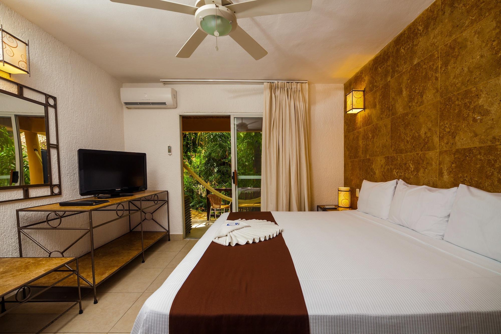 Tukan Hotel Playa Del Carmen Exterior photo